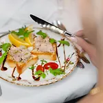 & Restauracja Admiral Alojamento de Acomodação e Pequeno-almoço 2*