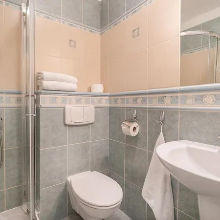 & Restauracja Admiral 2* Jastarnia