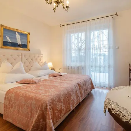 & Restauracja Admiral Bed and breakfast Jastarnia