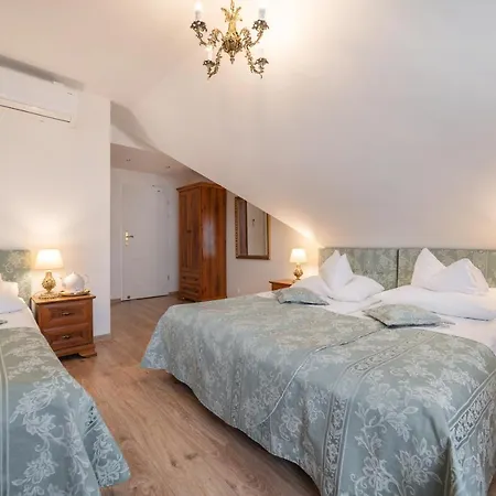 Bed and breakfast & Restauracja Admiral Jastarnia