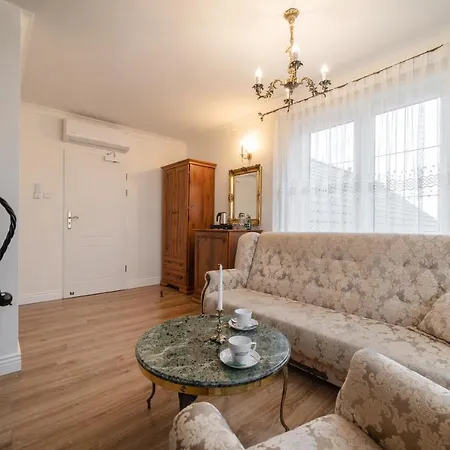 Bed and breakfast & Restauracja Admiral Jastarnia