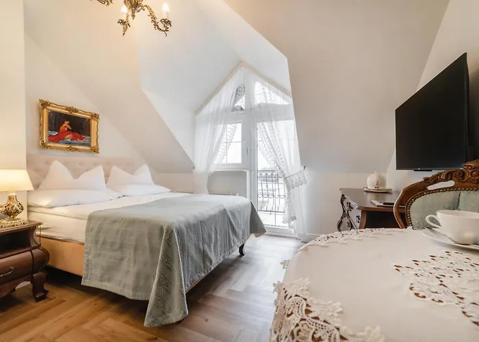 & Restauracja Admiral Bed & Breakfast