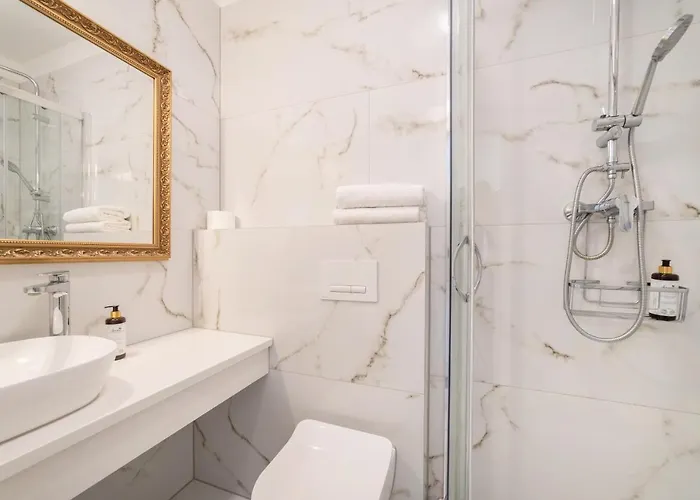 & Restauracja Admiral Bed & Breakfast 2*