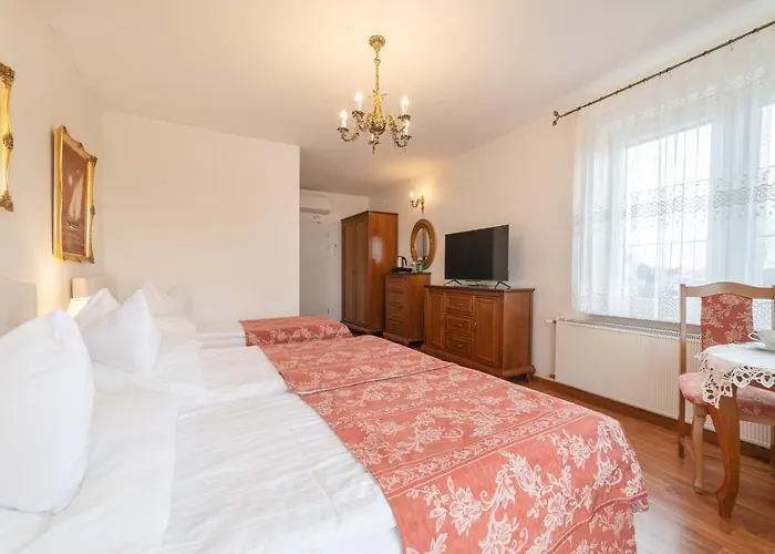 Bed & Breakfast & Restauracja Admiral