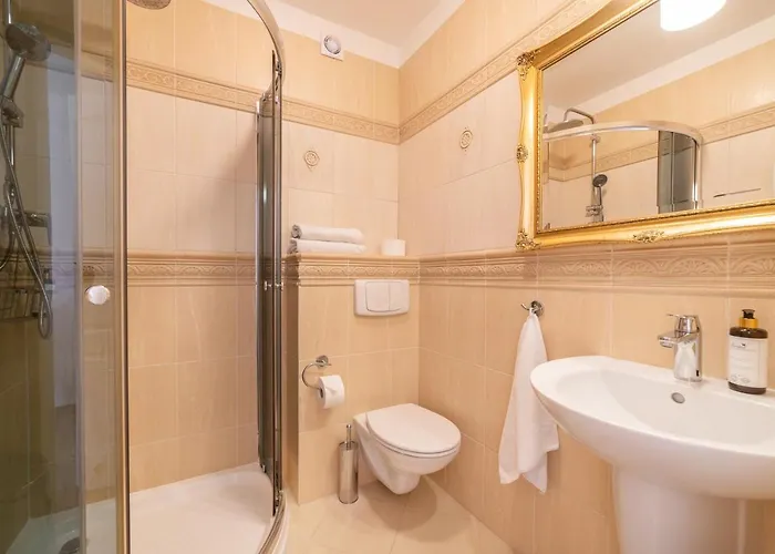 & Restauracja Admiral 住宿加早餐酒店