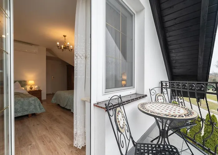 & Restauracja Admiral 亚斯塔尔尼亚