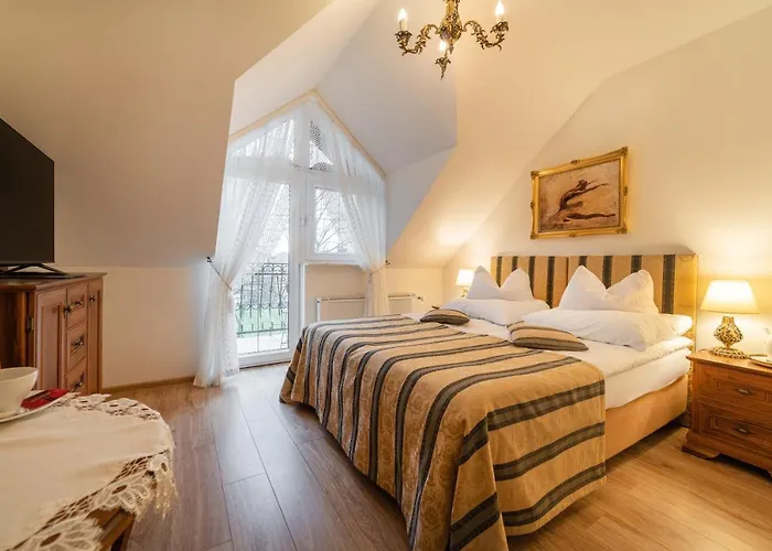 Bed & Breakfast & Restauracja Admiral