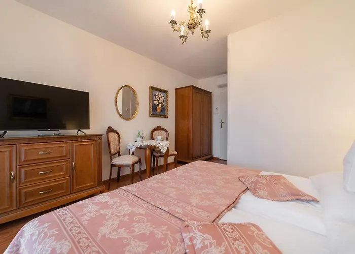 & Restauracja Admiral Bed & Breakfast 2*