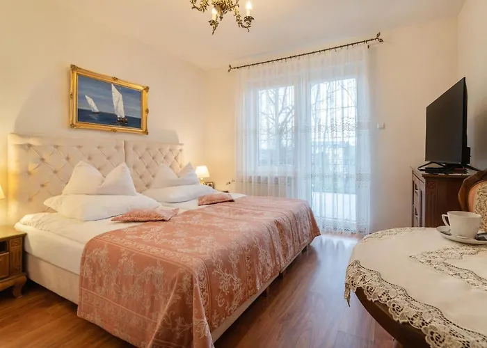 & Restauracja Admiral Bed & Breakfast Jastarnia