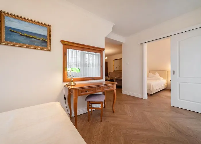 & Restauracja Admiral 住宿加早餐酒店