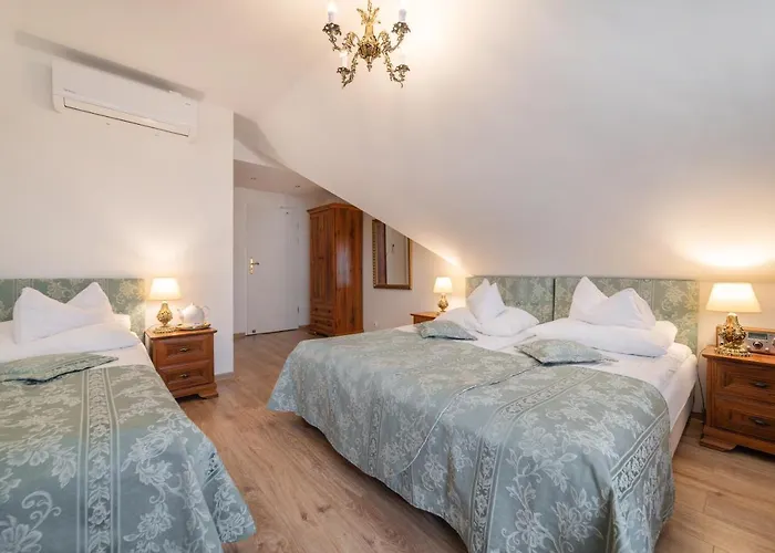 Bed & Breakfast & Restauracja Admiral Jastarnia