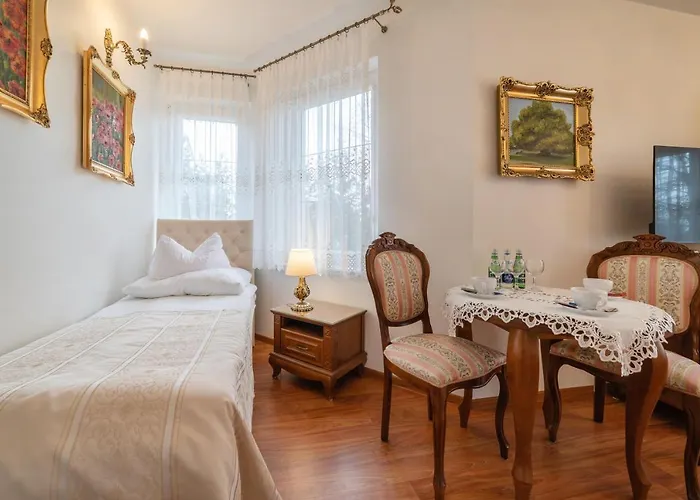 & Restauracja Admiral Bed & Breakfast Jastarnia