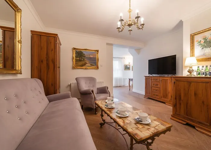 & Restauracja Admiral Bed & Breakfast