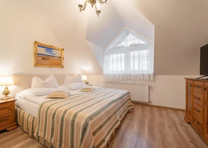 Bed & Breakfast & Restauracja Admiral